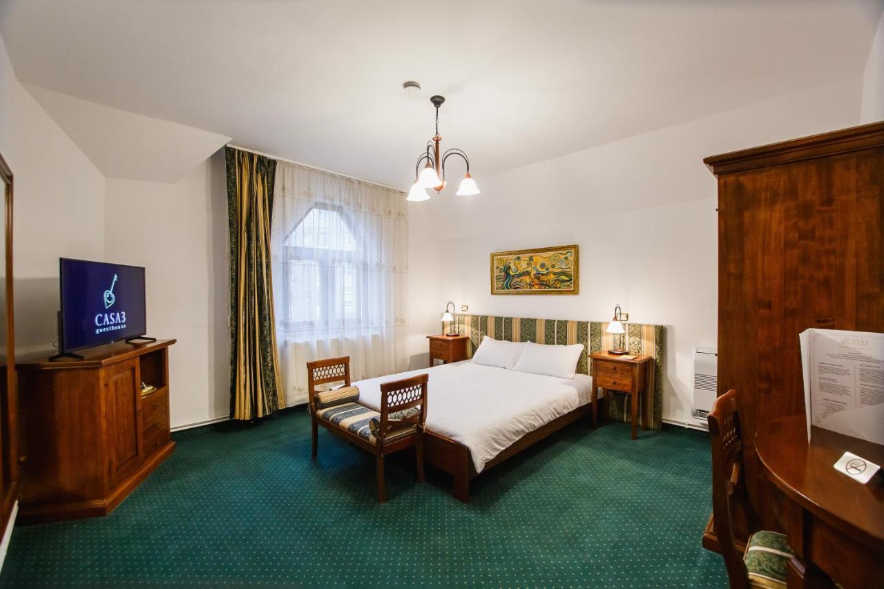 Casa 3 Guesthouse Oradea Buitenkant foto