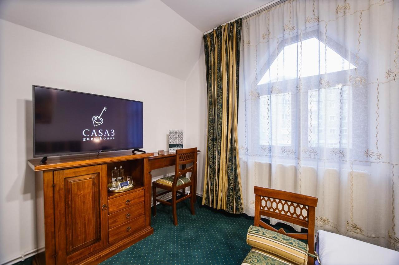 Casa 3 Guesthouse Oradea Buitenkant foto