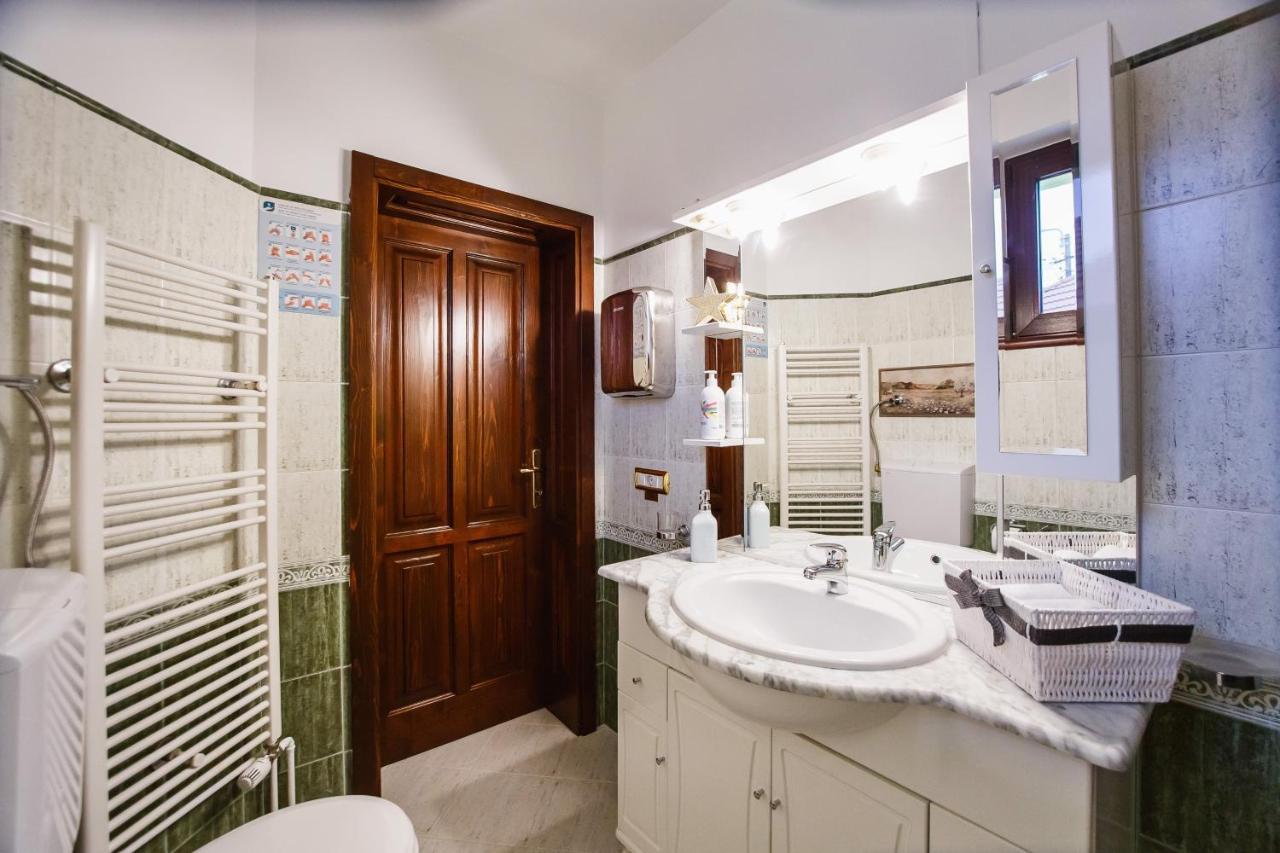 Casa 3 Guesthouse Oradea Buitenkant foto
