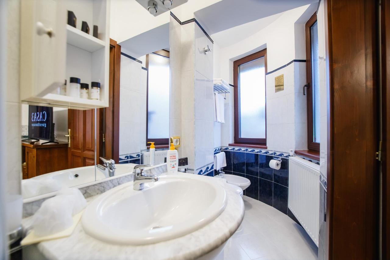 Casa 3 Guesthouse Oradea Buitenkant foto